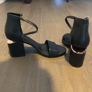 NWOT - Alexander Wang - Abby cutout black/rose gold heeled sandals